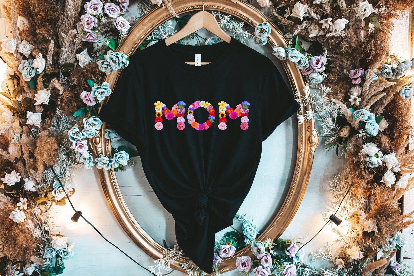 Moms love Shirt, Flower mom shirt, Mom Gift shirt, Mom shirt, Mommy flower shirt, Flower mom shirt, mom Tee shirt, grandma shirt, mama shirt