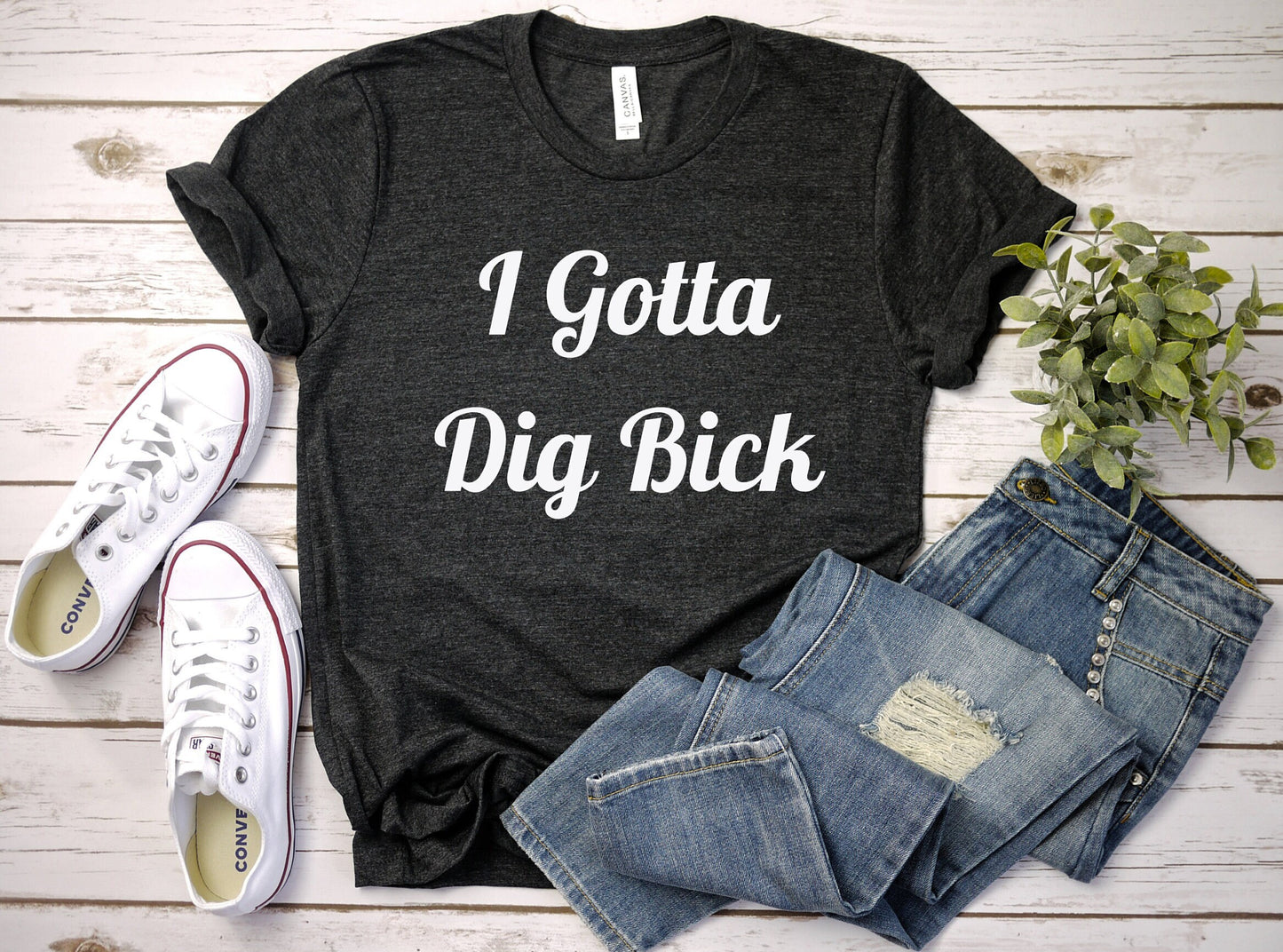 A Great and stylish T shirt with Some very fun word play.  I Gotta Dig Bick.  Like most, Im pretty sure you read that wrong too.  A very Comfortable shirt with side seams for a better and more form fitting appearance.
www.scorpiontees.etsy.com